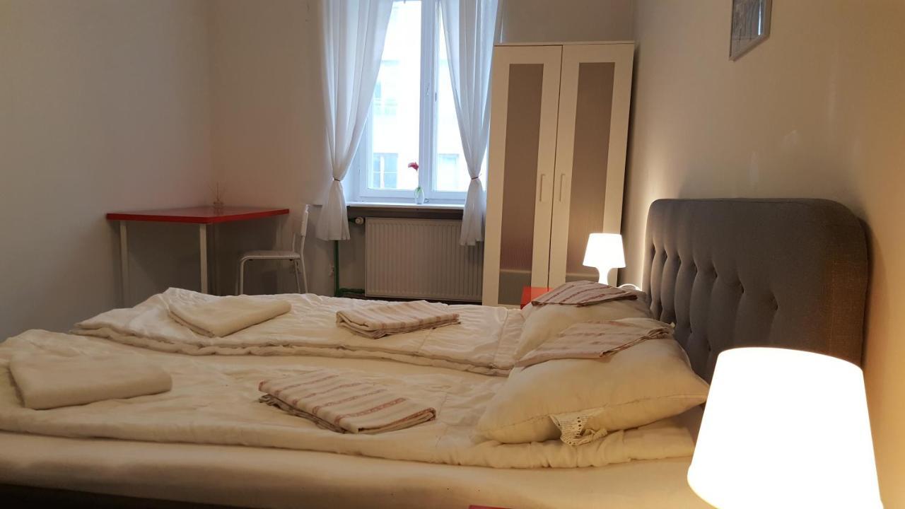 Hostel Witt วอร์ซอ ภายนอก รูปภาพ